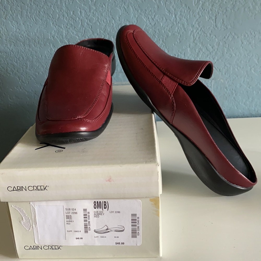 Women’s cabin creek burgundy slides - Picture 5 of 9